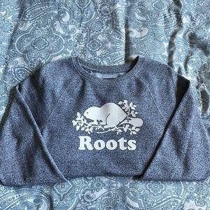 Roots salt and pepper crewneck sweater size XS